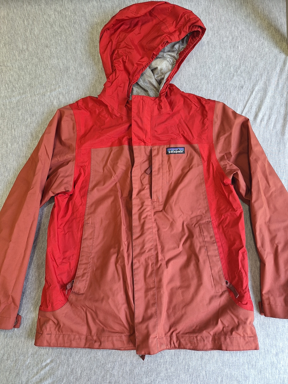 Patagonia Kids' Red Two-Tone Hooded Jacket Windbreaker Rain Coat